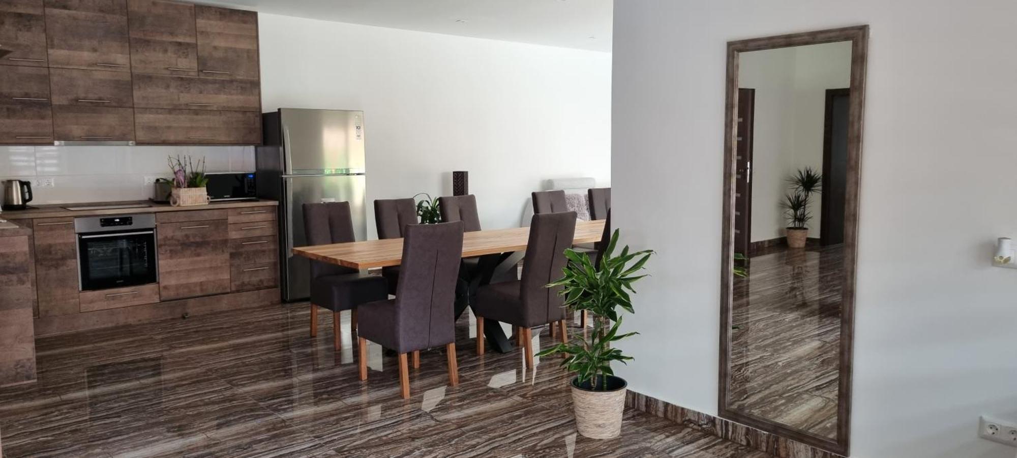 Hos Vendeghaz Miskolc -Oenallo Vendeghaz, Mely Csak Az Oenoeke Εξωτερικό φωτογραφία